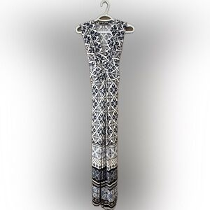 Suzy Shier Black and White Patterned maxi dress